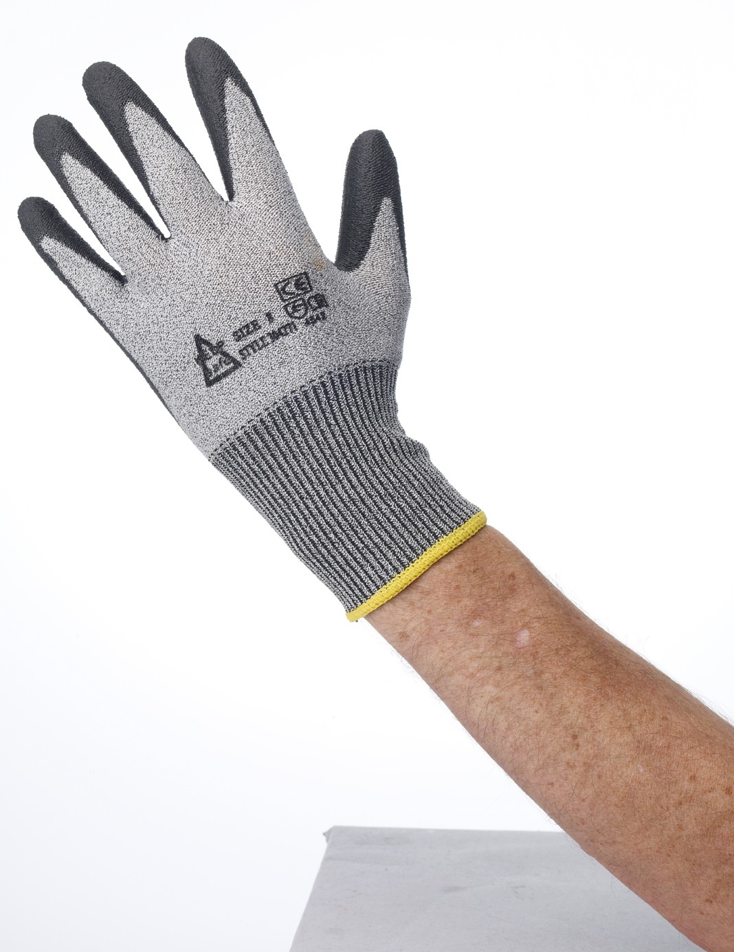 Keepsafe Level 5 Palm Cut Resistant Glove - Size 9 (Pair)