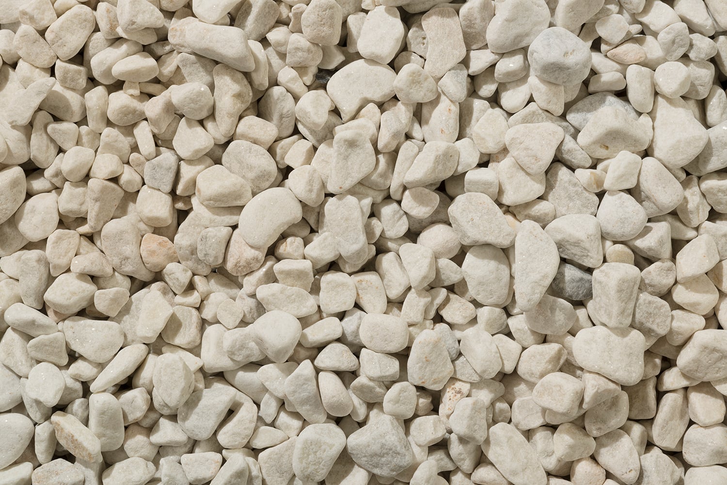 Long Rake Spar - Decorative Pebbles - 20-40mm - White